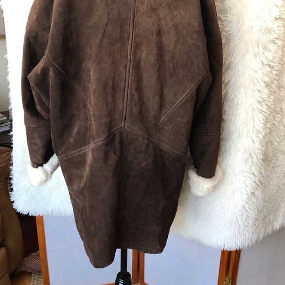80s style suede leather jacket coat with faux shearling lining. Chocolate brown - Picture 3 of 11